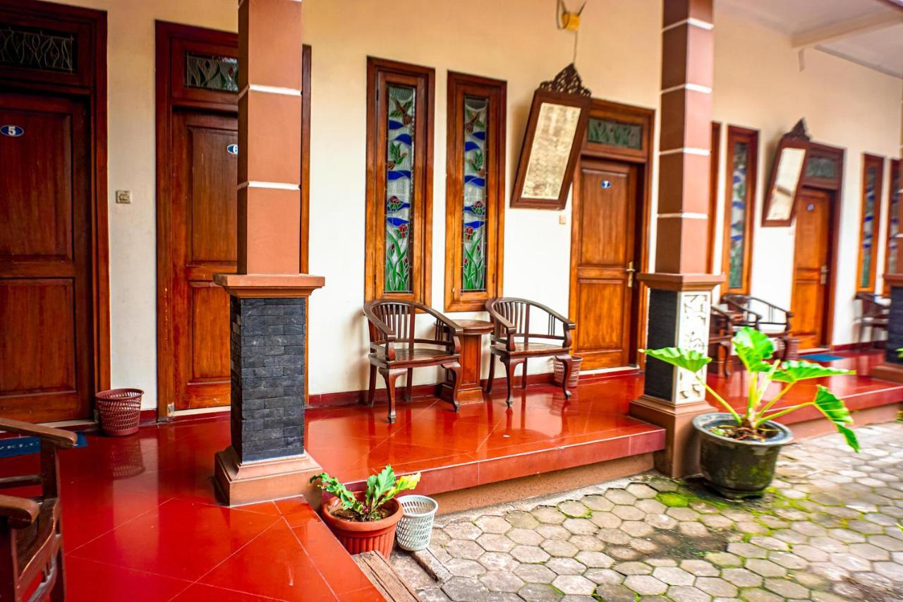 Hotel Laweyan Solo Exterior photo